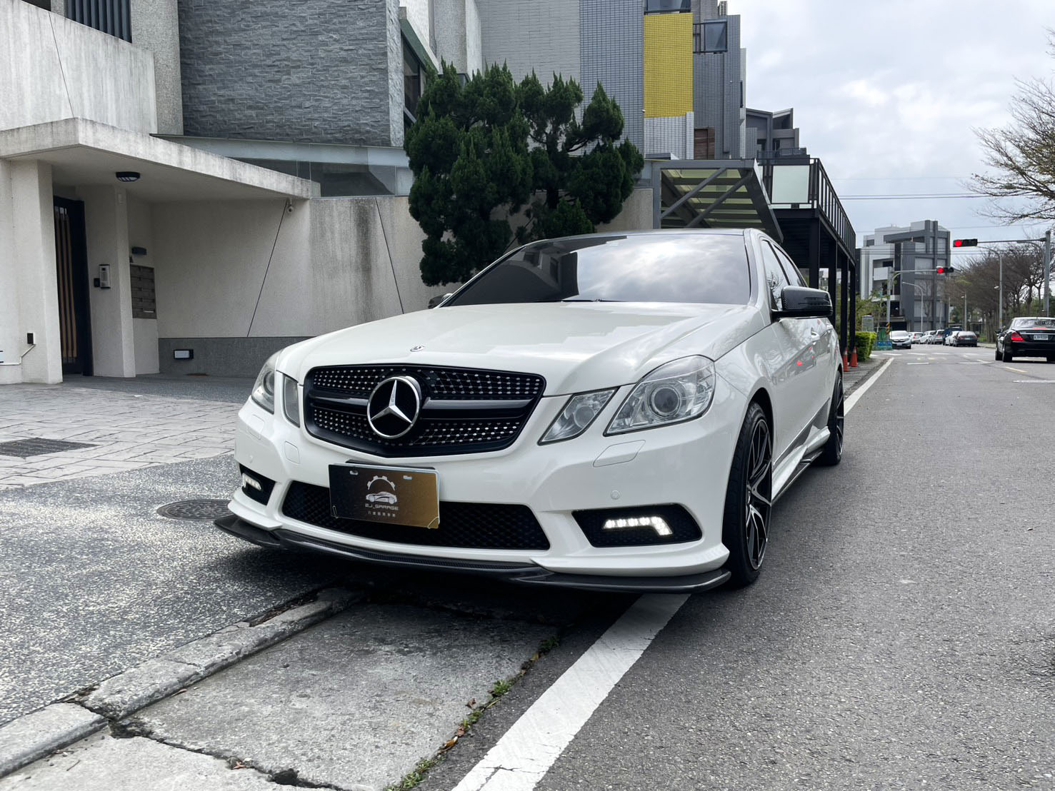M-Benz E350 